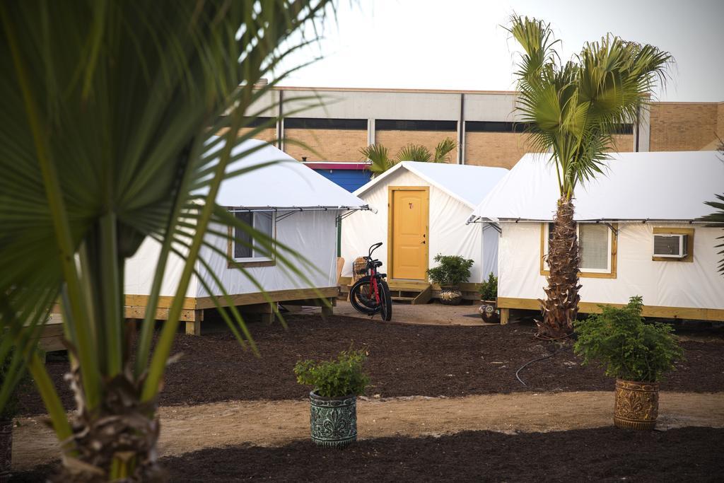 Camp Coyoacan ポート・アランサス エクステリア 写真